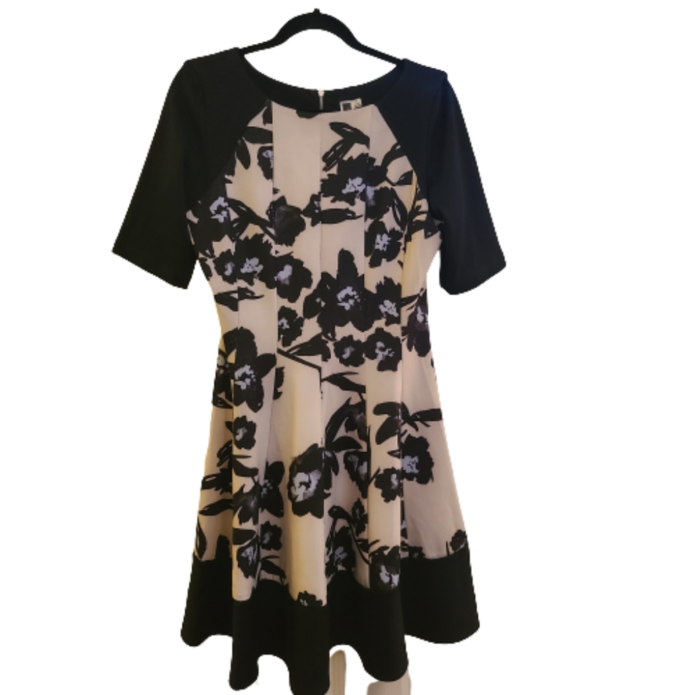 NEW Julian Taylor Professional Dress
